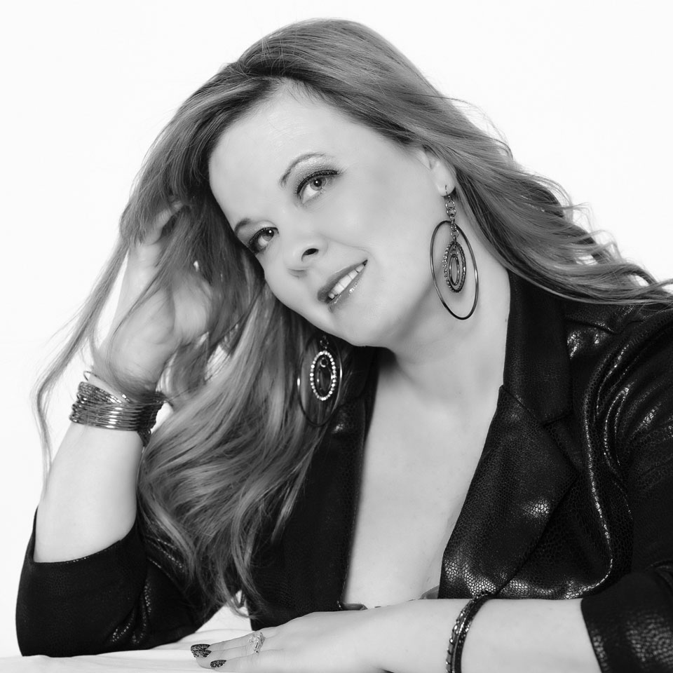 Sherry Lynn - Nashville Recording Artist